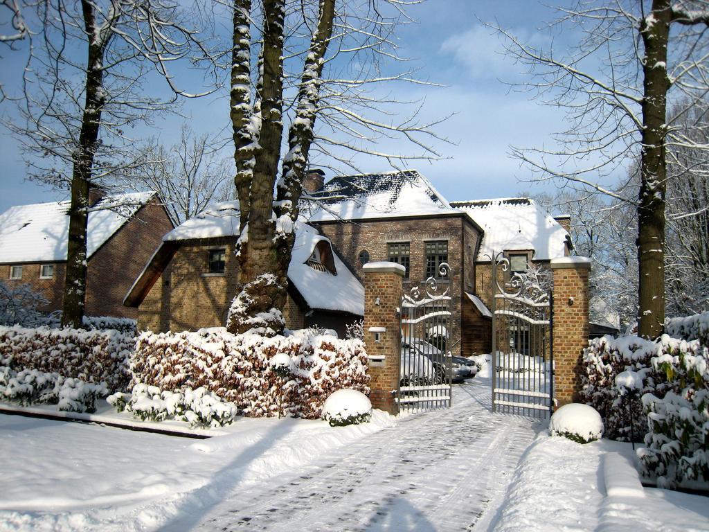 Hotel Under Oaks Westmalle Esterno foto